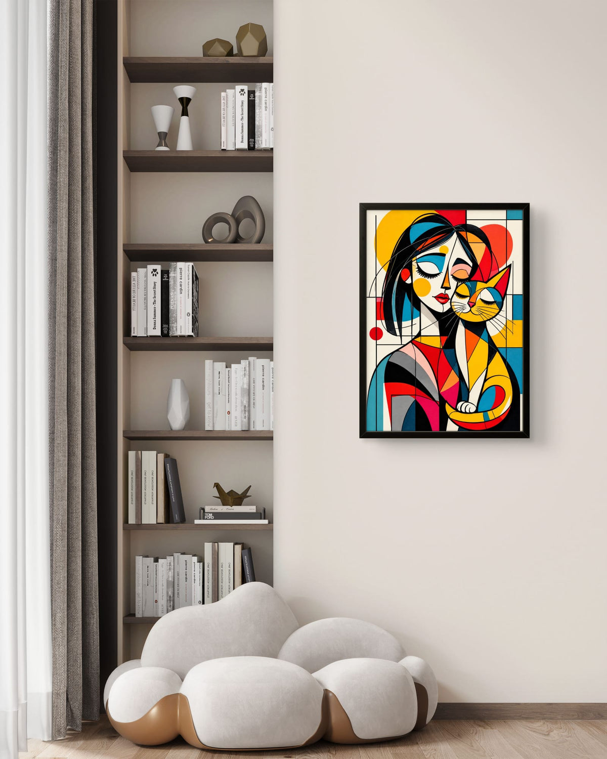Tableau femme et chat en art géométrique coloré dans une décoration murale